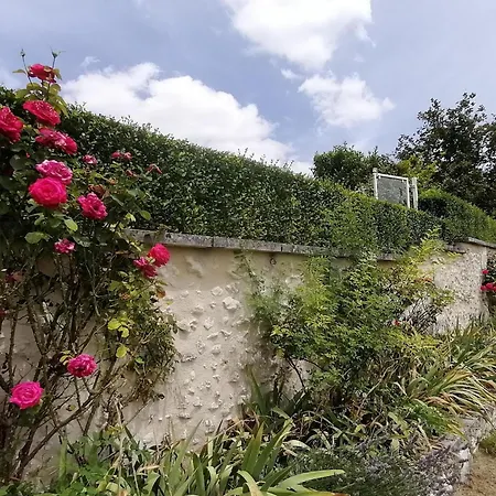 Spacious With Pool In Lusignac Nyaraló Bouteilles-Saint-Sébastien
