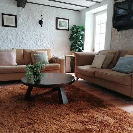 Spacious With Pool In Lusignac Holiday home Bouteilles-Saint-Sebastien